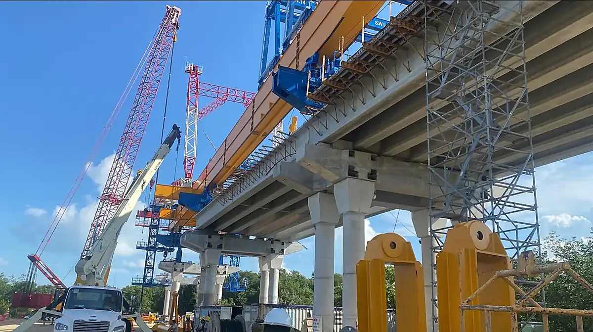 Montaje de trabes con viga lanzadora sobre el viaducto